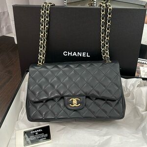 Chanel Jumbo Double Flap